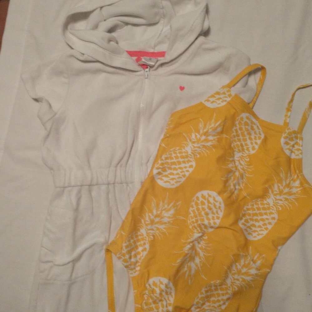 Old Navy swimsuit cover up girls